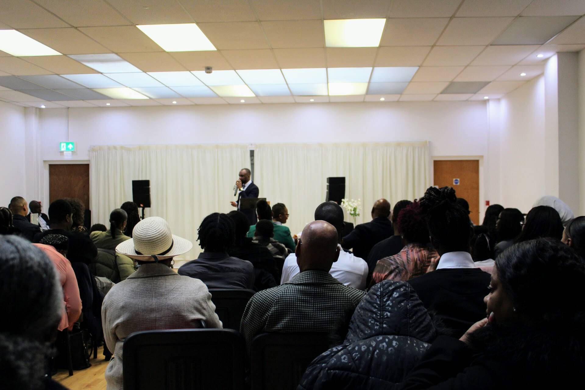 Praise an worship and prayer service